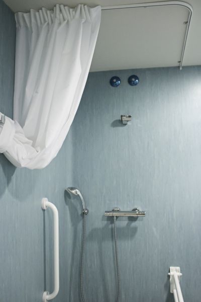Cost of Shower Rail Installation in Post Falls