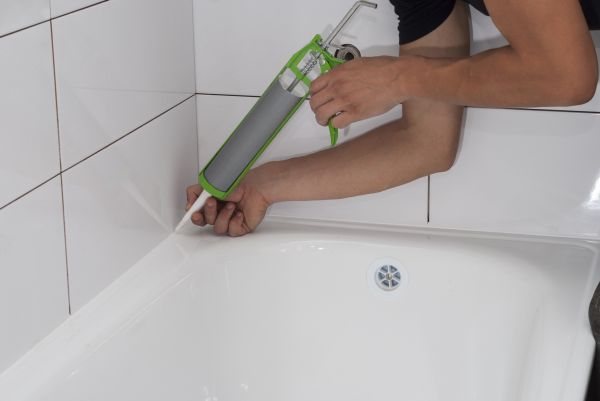 Cost of Tub Recaulking in Post Falls