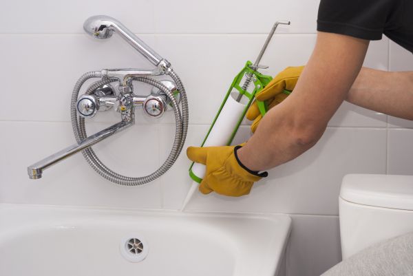 Bathtub Caulking in Post Falls